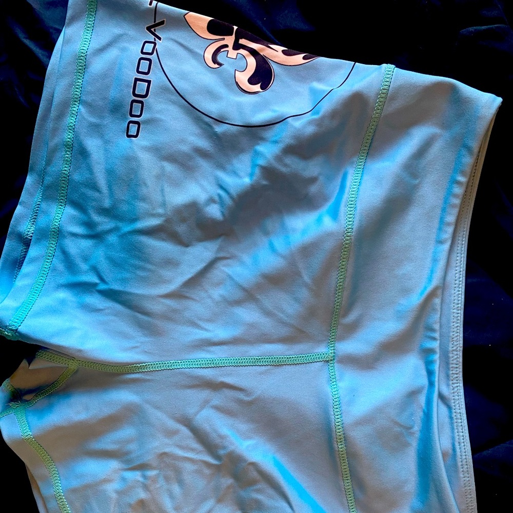 Barbell voodoo booty short
